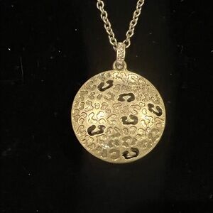Vintage NRT Gold Tone cheetah print Pendant Necklace